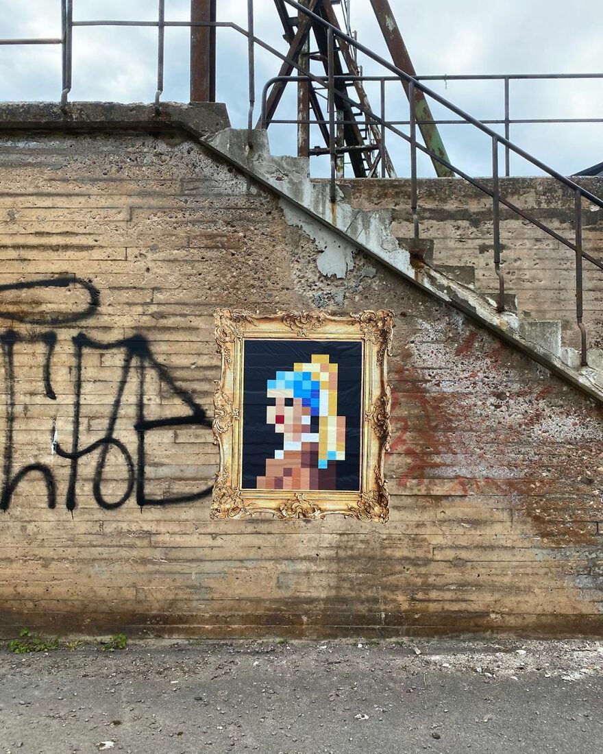 This Artist Is Going Viral By Turning Concrete Barriers Into A Giant Toblerone (+ More Of His Pics)