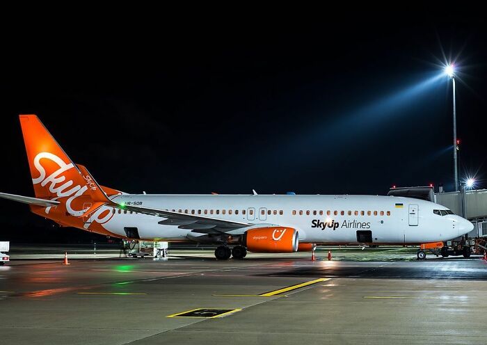 This Airline Is Throwing Out Their Heels And Skirt Uniform And Introducing A New &lsquo;Comfort&rsquo; Look