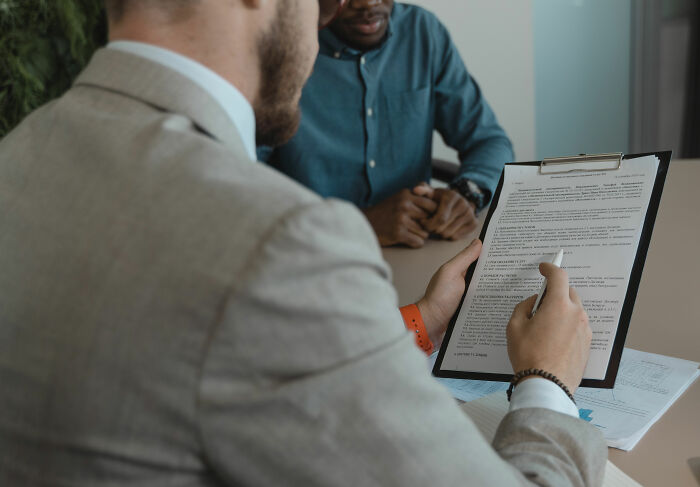 30 People Share How They Embarrassed Themselves During Their First Job Interview