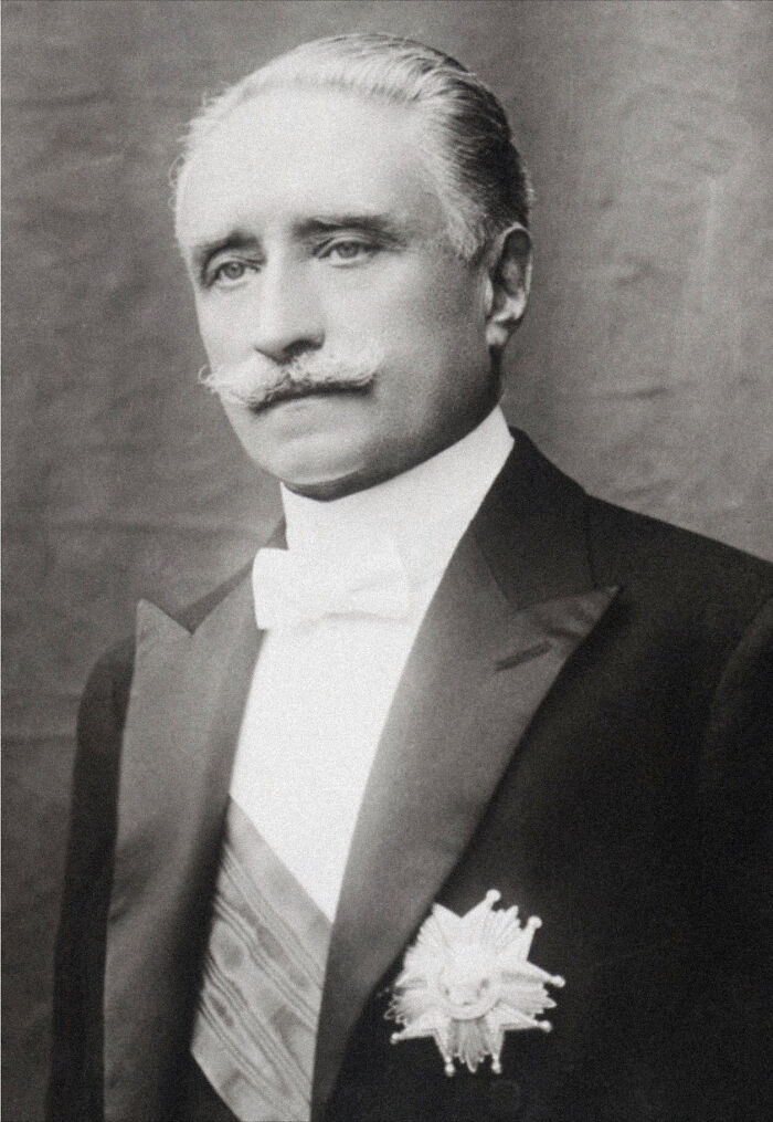 People Share What Historical Events They Wouldn't Believe Had Happened If It Weren't Actually Documented