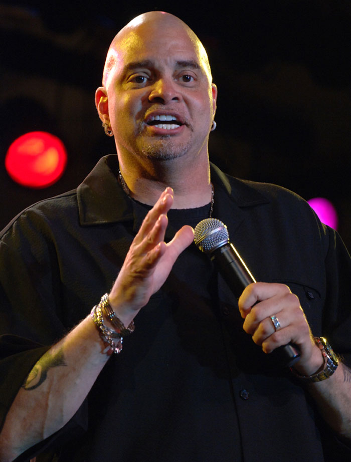 People Who Are Supposedly Relatives Of Celebs Share What They're Like Behind Closed Doors At Family Reunions (40 Stories)