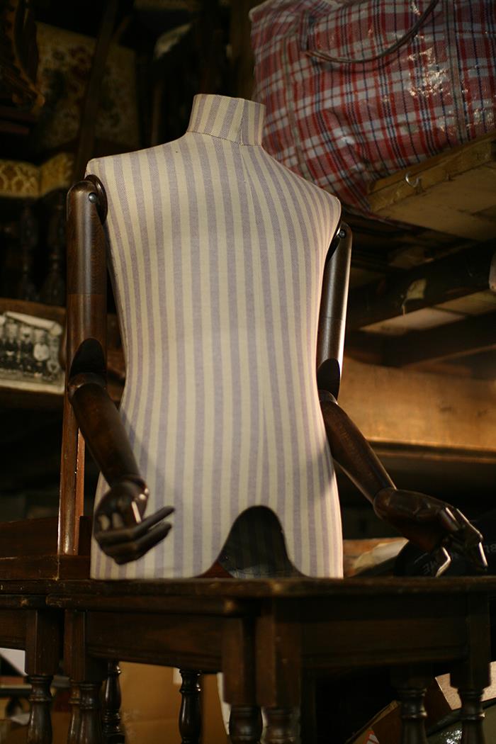 People Who Have To Enter Other People's Houses As Part Of Their Job Share The Most Disturbing Things They've Seen (30 Answers)