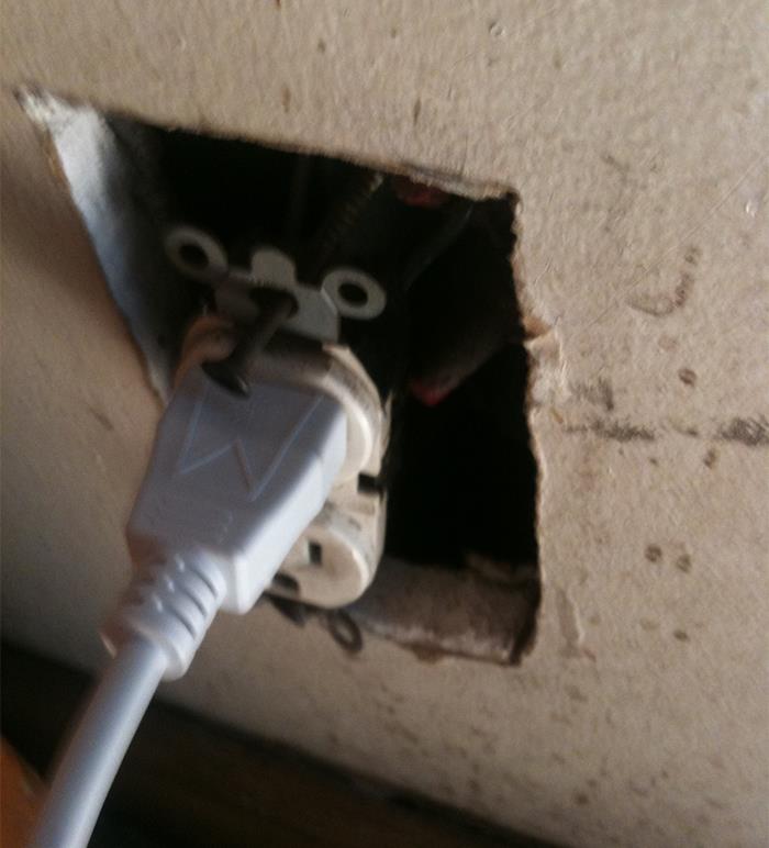 30 Landlords Describe The Weirdest And Most Disturbing Tenant They've Ever Had