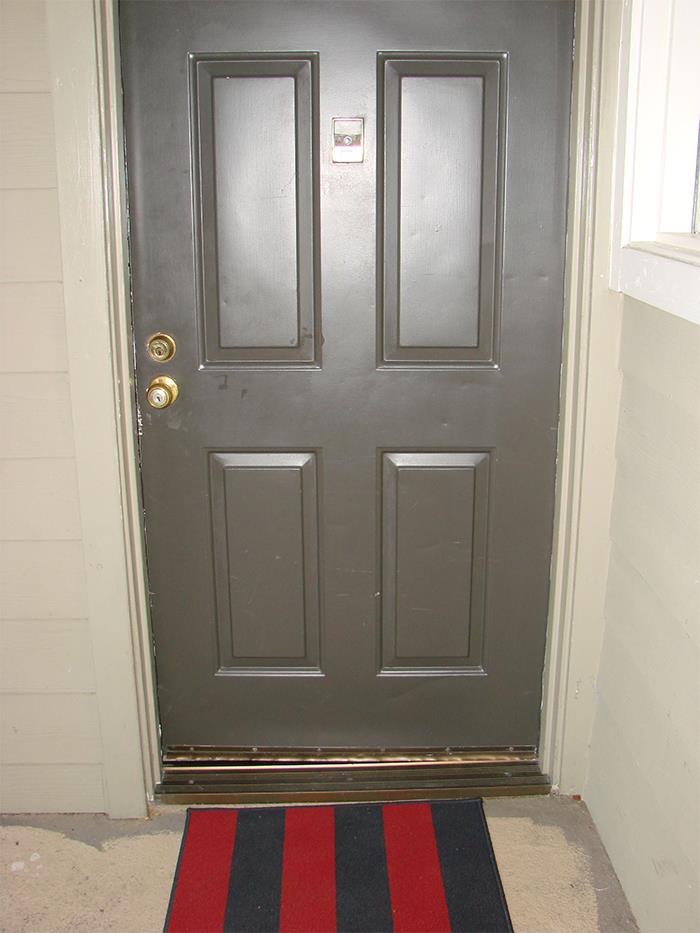 30 Landlords Describe The Weirdest And Most Disturbing Tenant They've Ever Had