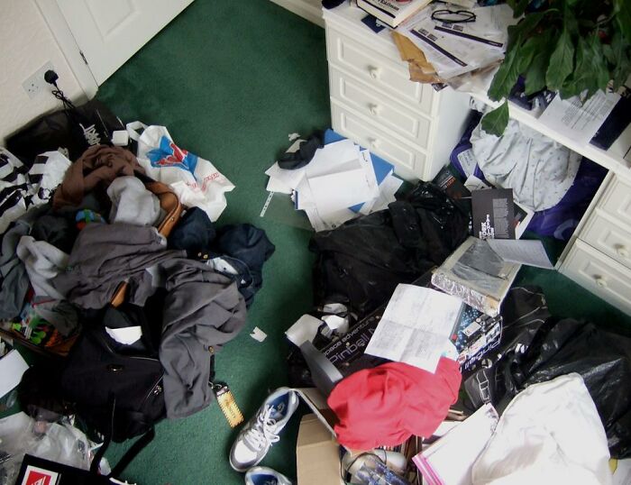 30 Landlords Describe The Weirdest And Most Disturbing Tenant They've Ever Had