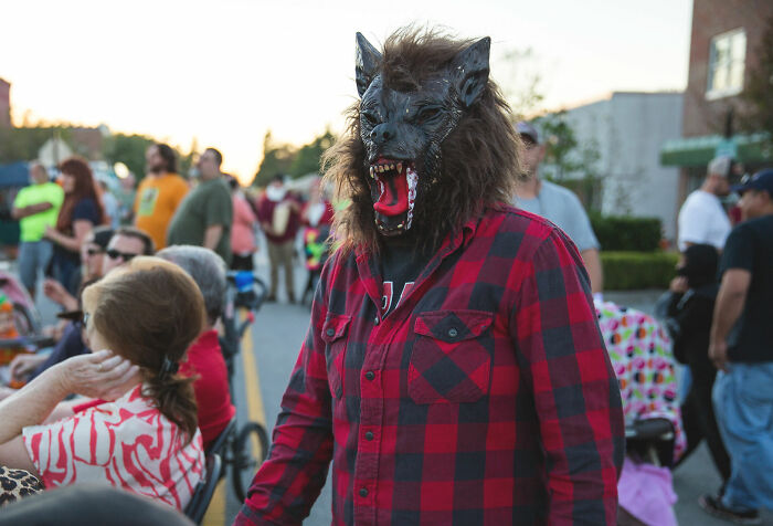 "It’s Not A Phase, Mom!": 30 People Are Sharing The Embarrassing Phases They Went Through As Teenagers