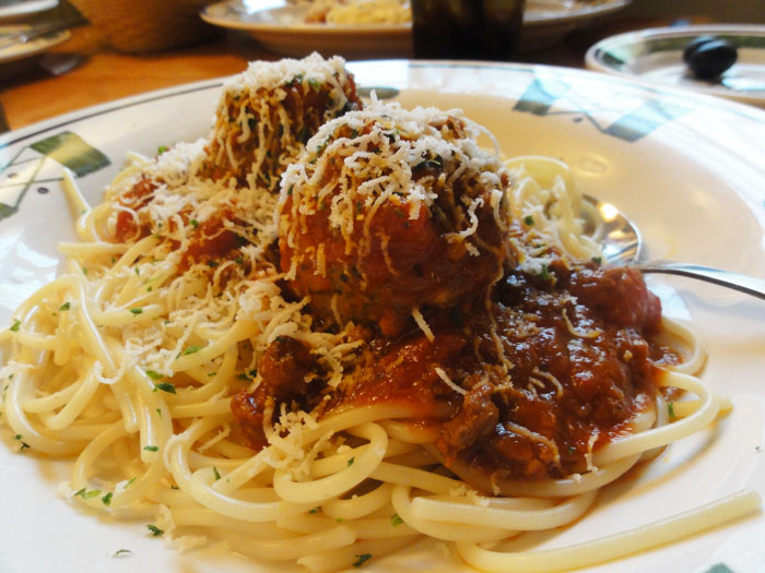 Spaghetti & Meatballs