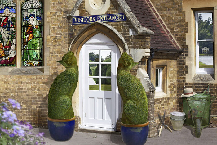 The 75-Year-Old Artist Has Been Creating Giant And Surreal Bushes In Honor Of The Deceased Cat For 5 Years (73 Pics)-Interview