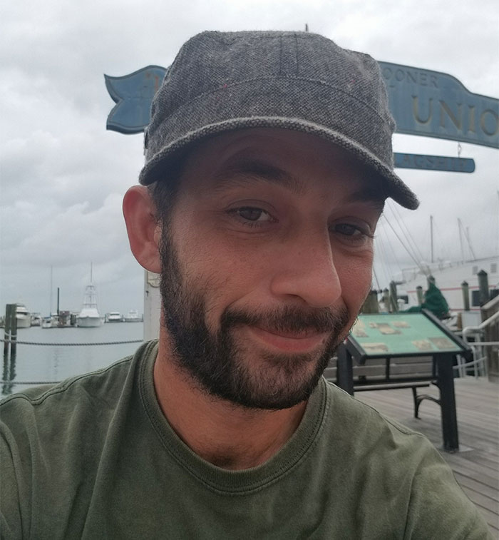 Guy Applies To 60 Places That Said They Were Hiring, Only Gets 1 Interview, Shares How Something Doesn't Add Up Guy Applies To 60 Places That Said They Were Hiring, Only Gets 1 Interview, Shares How Something Doesn't Add Up