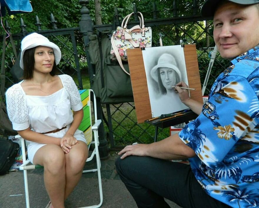 Russian Street Artist Draws Amazing Lifelike Portraits In Less Than An Hour(112 New Pics)