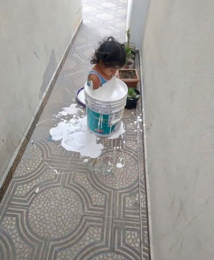 Ella pensó que esto era "agua blanca"