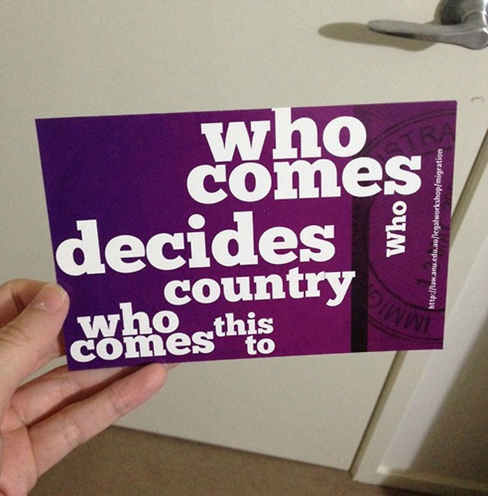Hand holding a purple card with jumbled words illustrating cases of hard-to-follow train of thought moments.