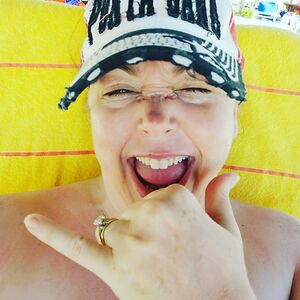 julia_chenier avatar