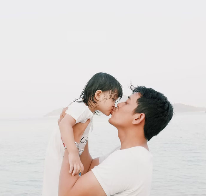 30 People Share "Seemingly Harmless" Things Parents Do To Their Kids That Can Actually Have Serious Consequences