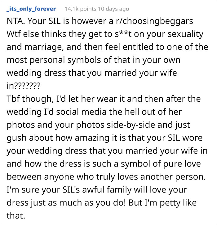 Woman Gets Disinvited From A Wedding So She Takes Back Her Wedding Dress That She Promised To Lend To The Bride, The Bride Makes A Scene Woman Gets Disinvited From A Wedding So She Takes Back Her Wedding Dress That She Promised To Lend To The Bride, The Bride Makes A Scene