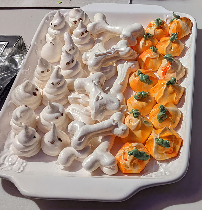 Halloween Meringues- Ghosts, Bones And Pumpkins