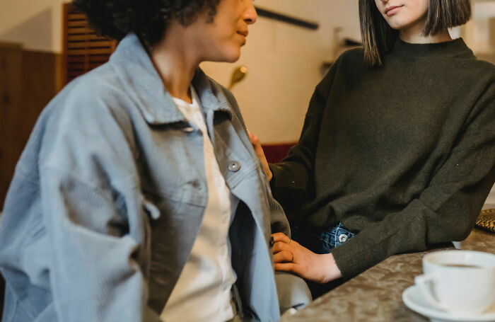 36 People Share What Traits Show A Person Wasn't Loved By Their Parents Enough As A Child