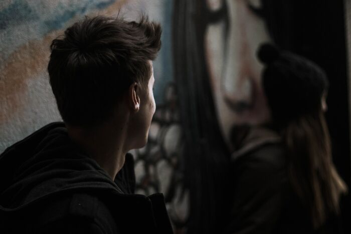 36 People Share What Traits Show A Person Wasn't Loved By Their Parents Enough As A Child