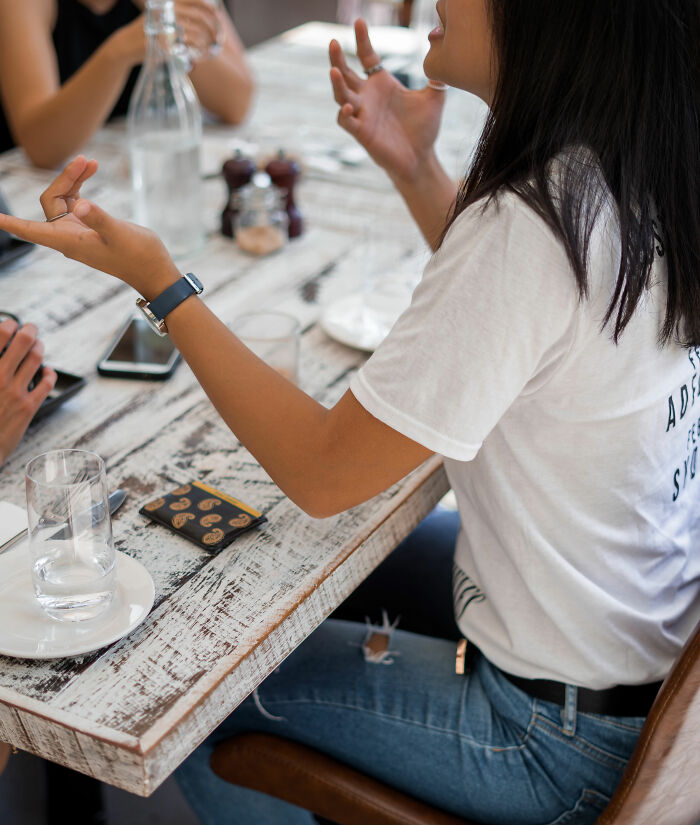 36 People Share What Traits Show A Person Wasn't Loved By Their Parents Enough As A Child