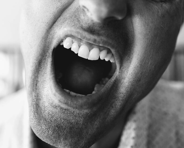 36 People Share What Traits Show A Person Wasn't Loved By Their Parents Enough As A Child