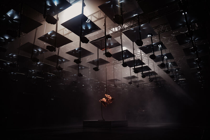 Artistic 30 Min Hanging Rope Dance Performance In Search Of Human Limits Artistic 30 Min Hanging Rope Dance Performance In Search Of Human Limits