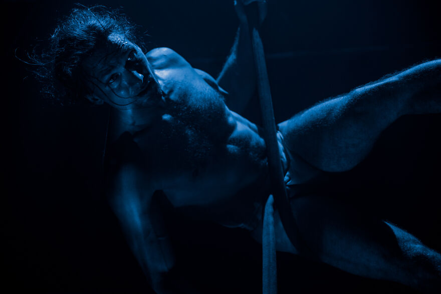 Artistic 30 Min Hanging Rope Dance Performance In Search Of Human Limits Artistic 30 Min Hanging Rope Dance Performance In Search Of Human Limits