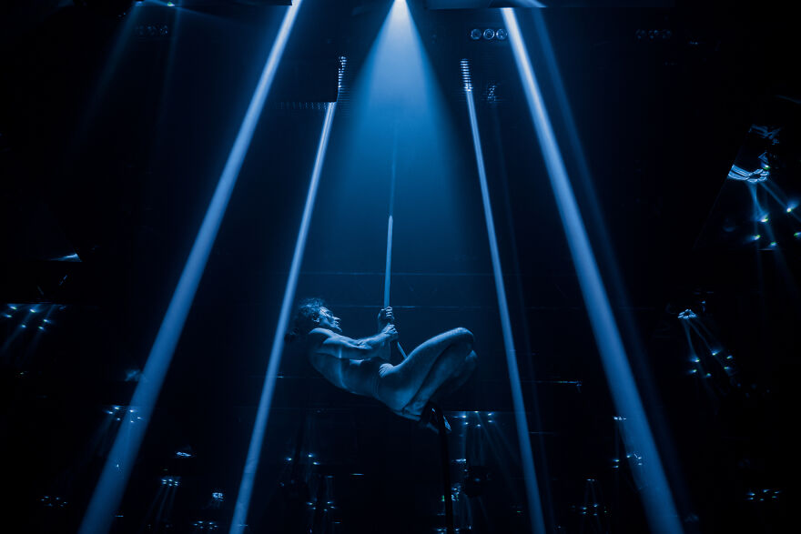 Artistic 30 Min Hanging Rope Dance Performance In Search Of Human Limits Artistic 30 Min Hanging Rope Dance Performance In Search Of Human Limits