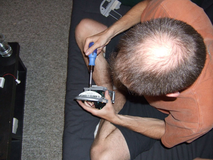 20 Personas señalan detalles simples que pueden mejorar el atractivo en este hilo online