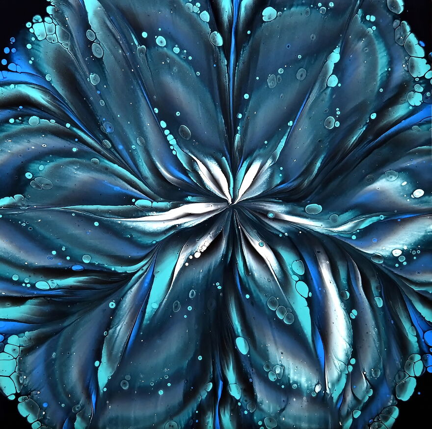 Painting With Glass, Paint, Napkin And Balloon ~ Easy Flower Painting