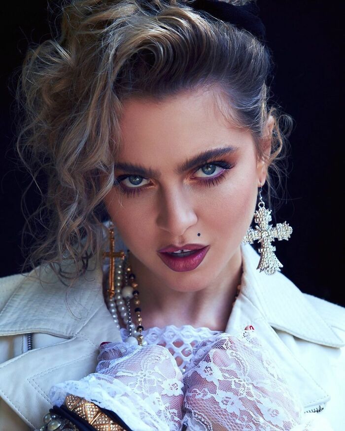 Actress Anne Winters Cosplays Madonna Perfectly When She Was Young And Asks Her For A Role In Her Biopic(28 Pics)