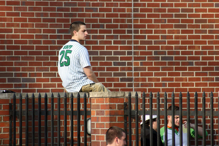 20 Personas señalan detalles simples que pueden mejorar el atractivo en este hilo online