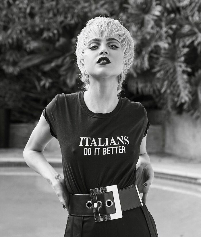 Actress Anne Winters Cosplays Madonna Perfectly When She Was Young And Asks Her For A Role In Her Biopic(28 Pics)