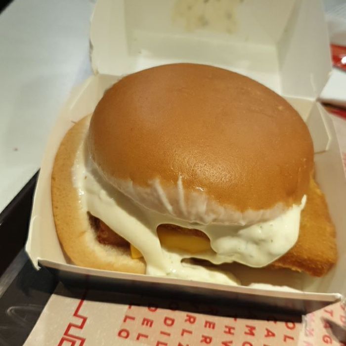 Customers Share Their Worst McDonald's Orders On This Instagram Account (40 Pics)