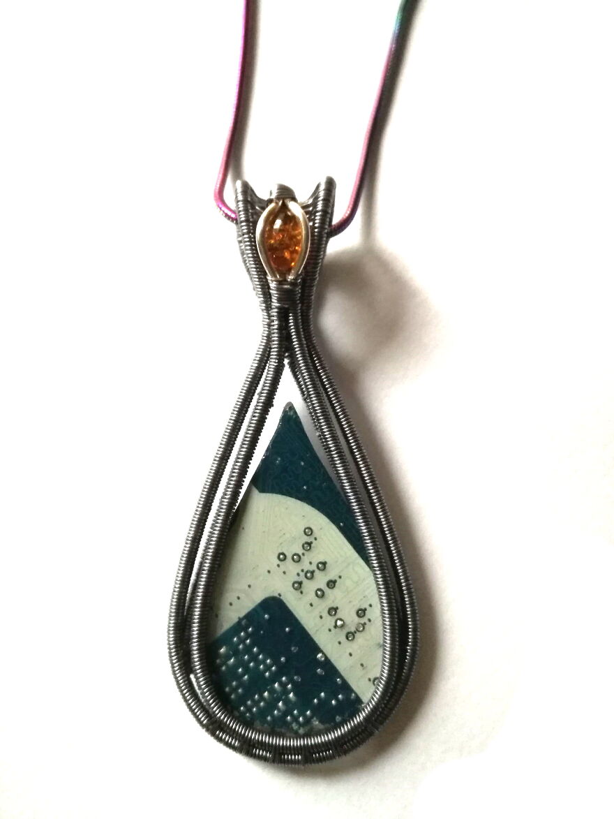 I Create Amazing Items From Wire.