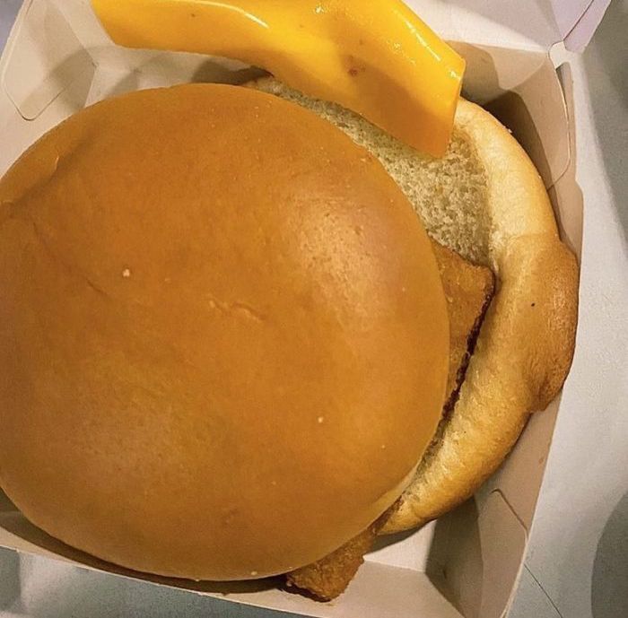 Customers Share Their Worst McDonald's Orders On This Instagram Account (40 Pics)