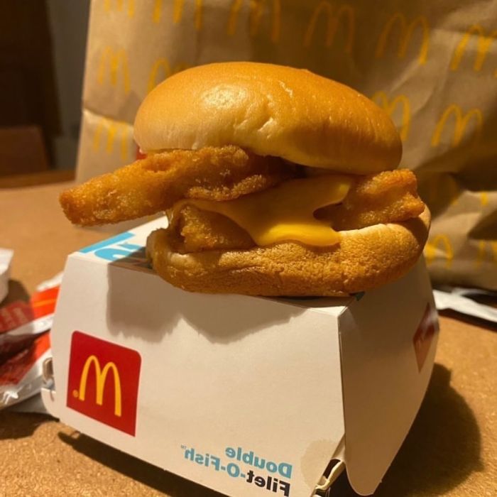Customers Share Their Worst McDonald's Orders On This Instagram Account (40 Pics)