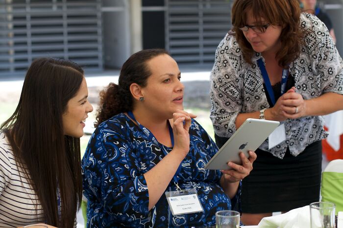 20 Señales sutiles de que alguien es en realidad bastante inteligente