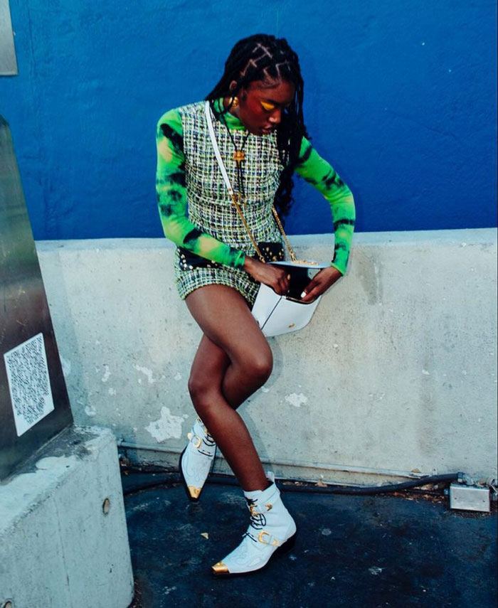 20 Personas señalan detalles simples que pueden mejorar el atractivo en este hilo online