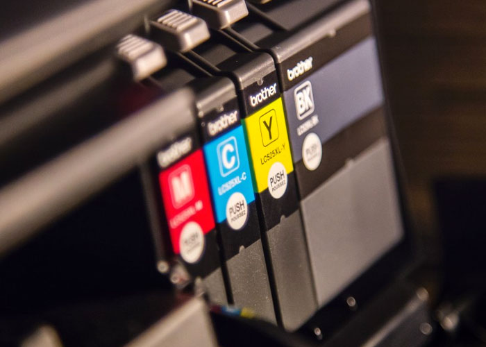 30 People Reveal Scams They Still Can't Believe They Bought