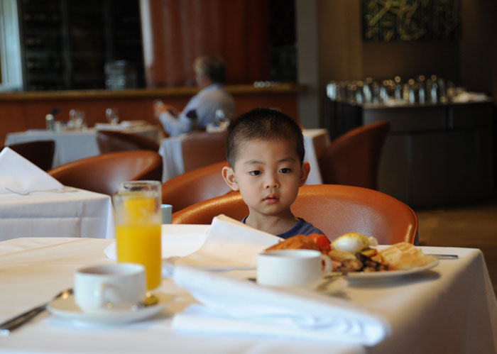 20 Personas señalan detalles simples que pueden mejorar el atractivo en este hilo online