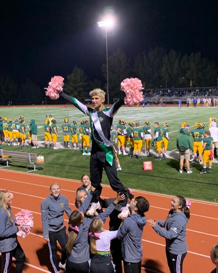 Meet Zachary Willmore, The First-Ever Boy Who Became The Homecoming Queen