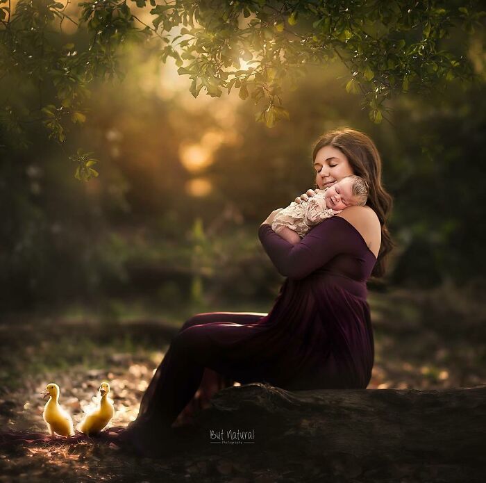 I Asked These Mothers If I Could Photograph Them, And Here's What I Captured (25 Pics)