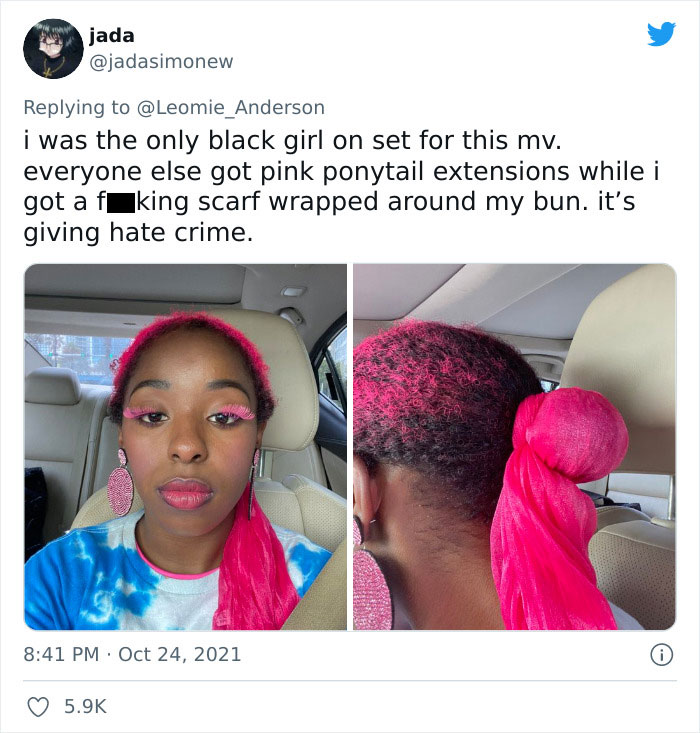 Black Top Model Redid Her Own Makeup And Hair 10 Minutes Before Walking The Runway Because The Makeup Artists Failed