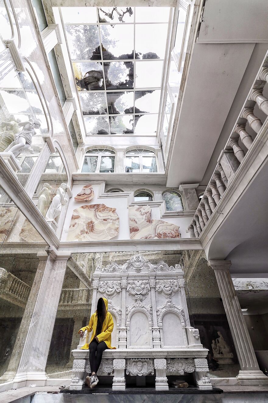 The Yellow Jackets Found The Abandoned Disney Castle