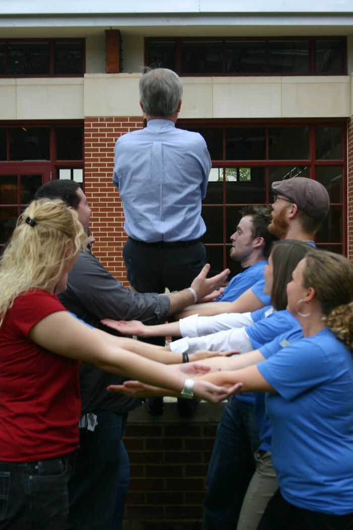 25 Ejemplos de positivismo tóxico expuesto por mujeres en este grupo online