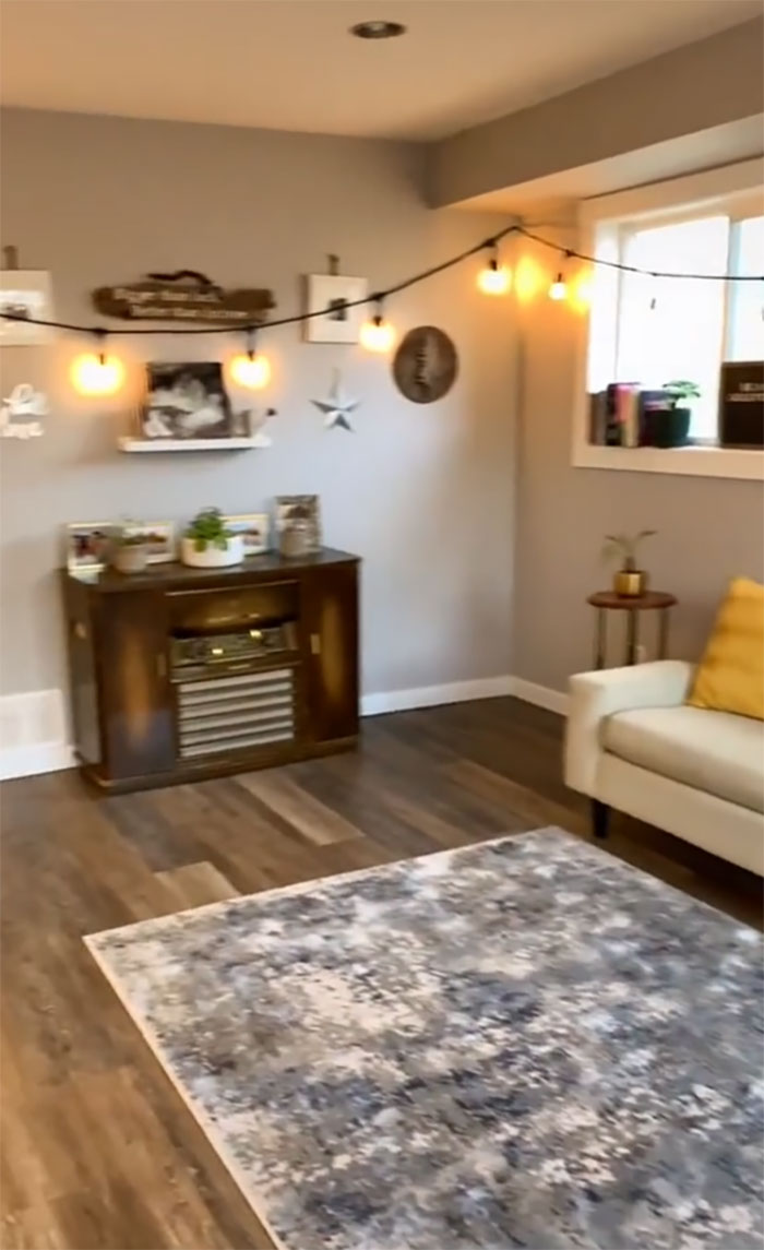 Couple And Their 5 Kids Live Their Life "Unblended" In Two Separate Suites In The Same House Couple And Their 5 Kids Live Their Life "Unblended" In Two Separate Suites In The Same House