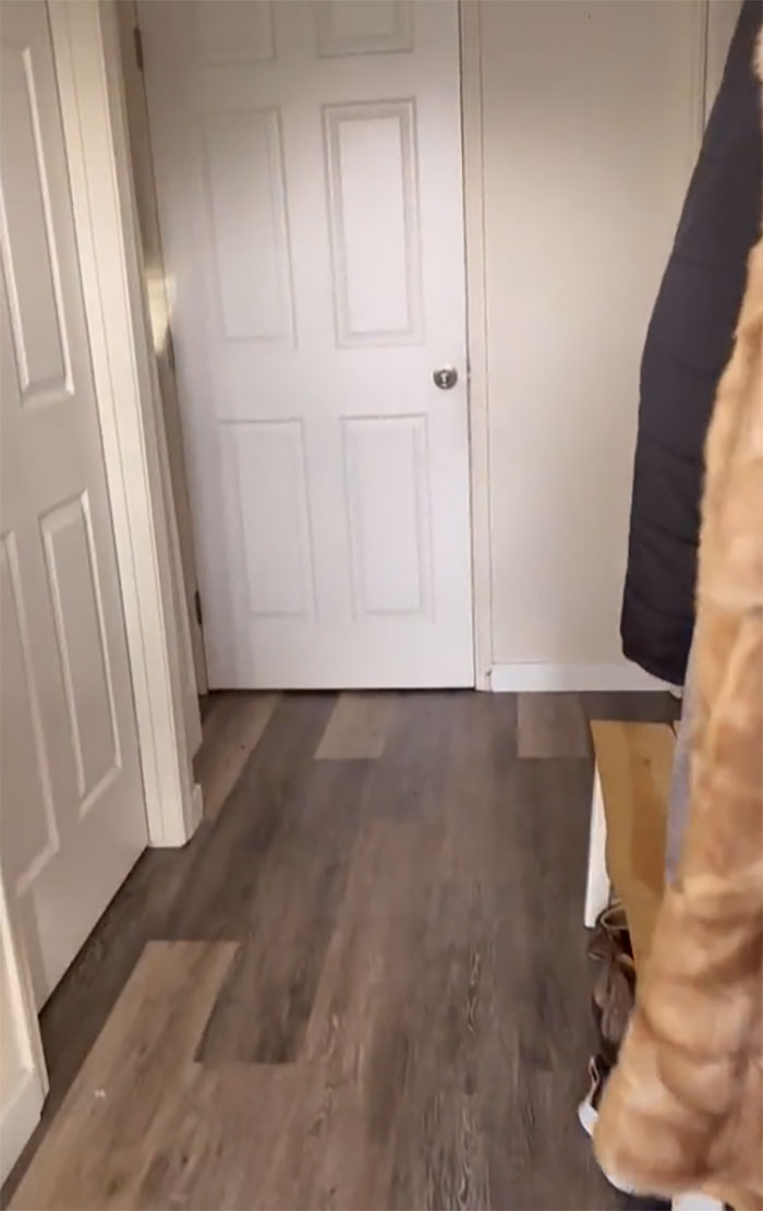 Couple And Their 5 Kids Live Their Life "Unblended" In Two Separate Suites In The Same House Couple And Their 5 Kids Live Their Life "Unblended" In Two Separate Suites In The Same House