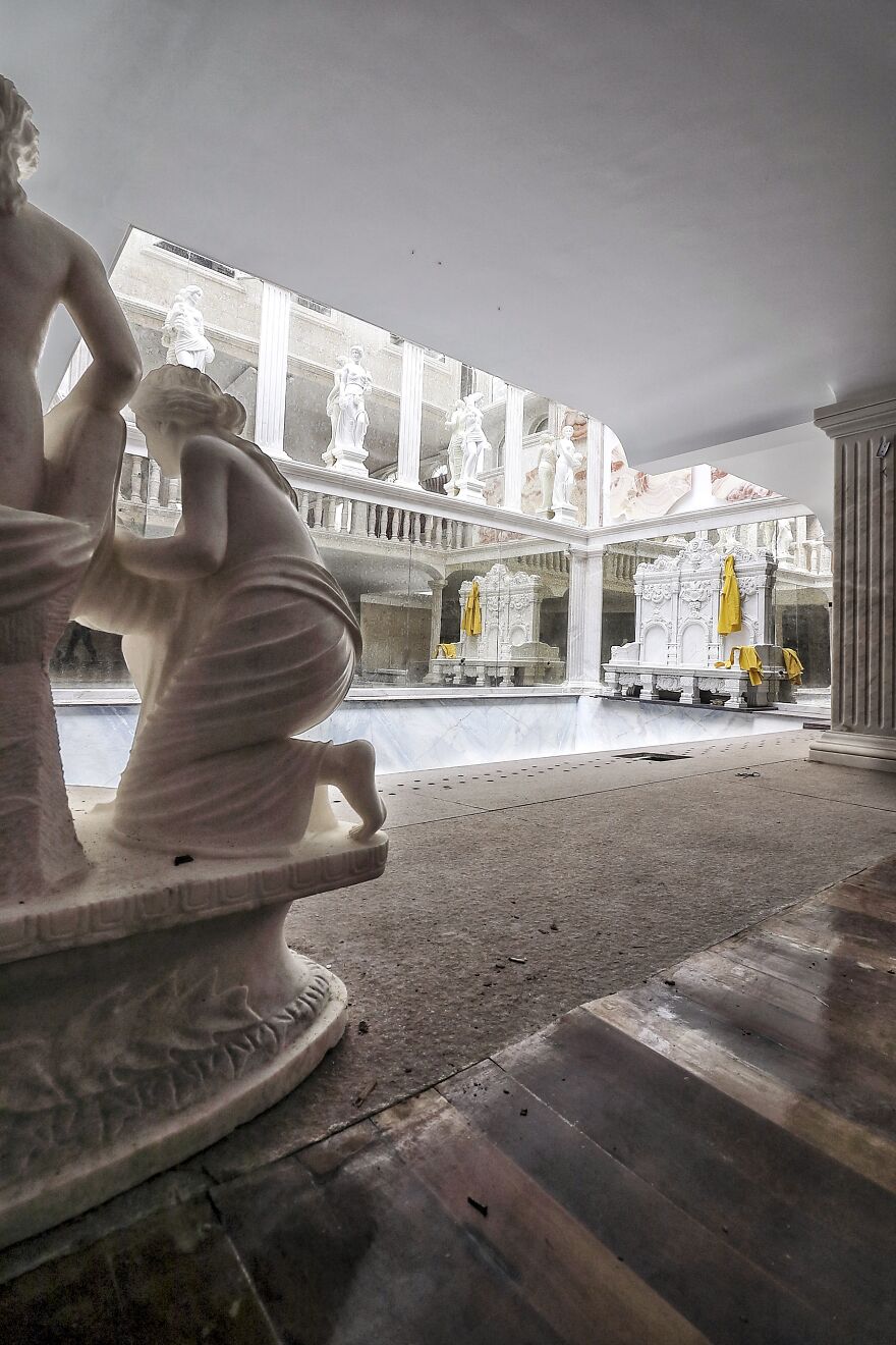 The Yellow Jackets Found The Abandoned Disney Castle