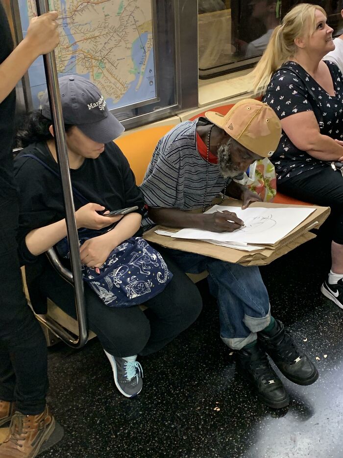 This Man Was Sketching People On The Subway And Telling Them That They Are Beautiful