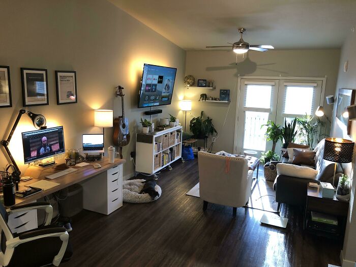 7 Months After The Girlfriend And I Split. New Apartment. New Life. Same Dog